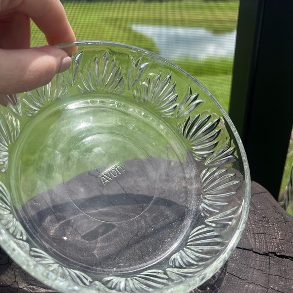 Avon Crystal Glass Lidded Bowl - Picture 15 of 15